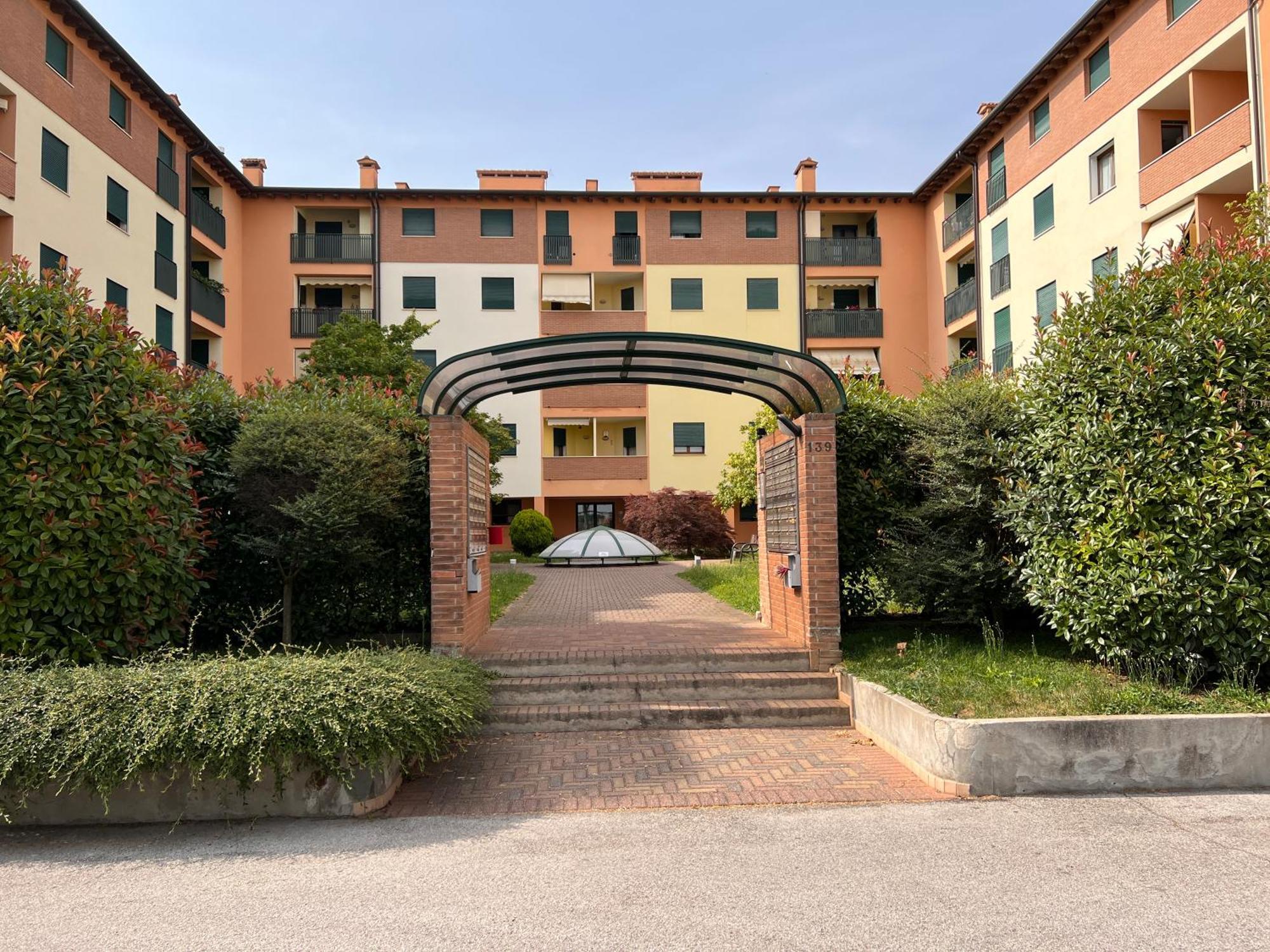 Vicenza City Apartments 3 ภายนอก รูปภาพ